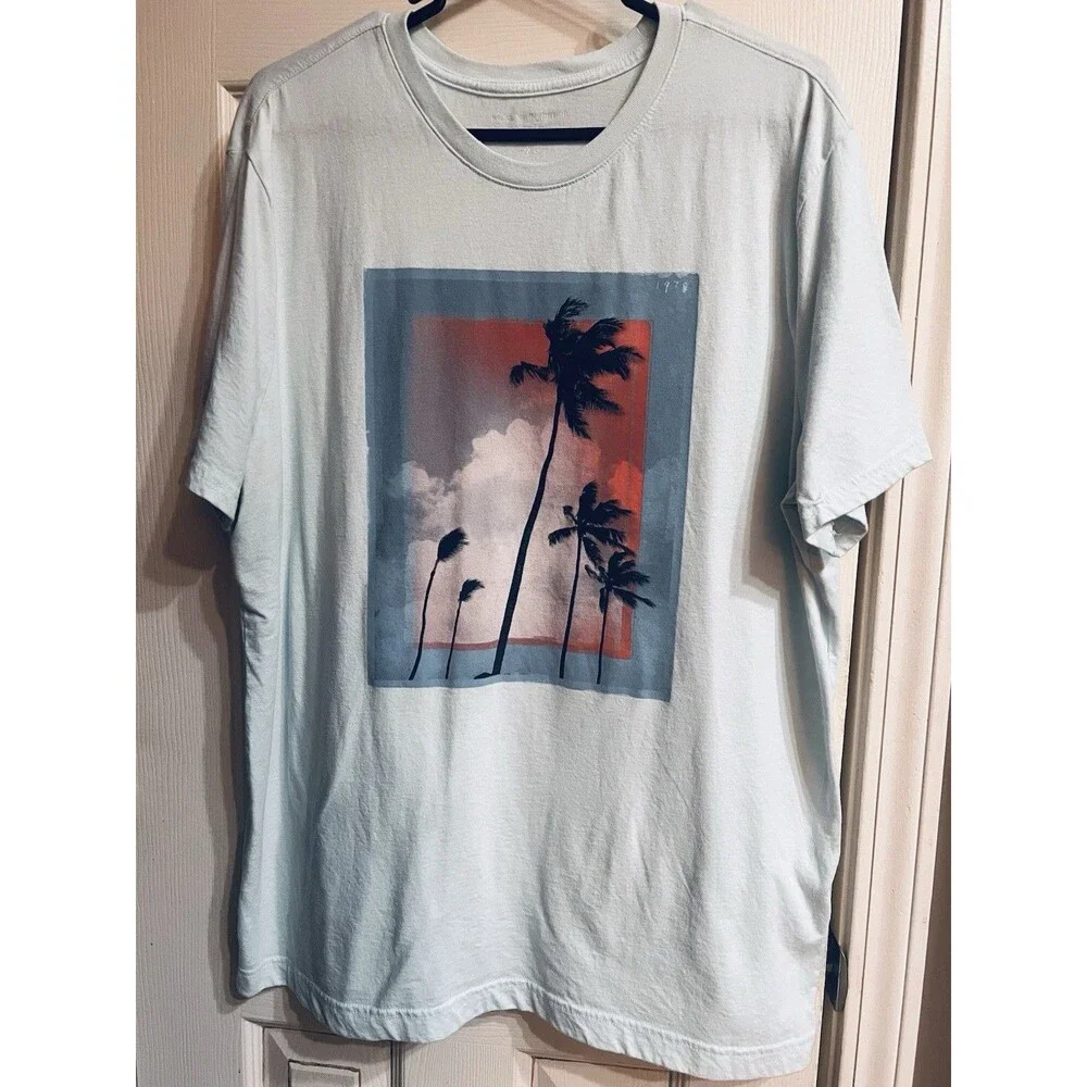 Banana Republic Men’s XL Palm Tree Graphic T-Shirt Pale Aqua Tropical 1978